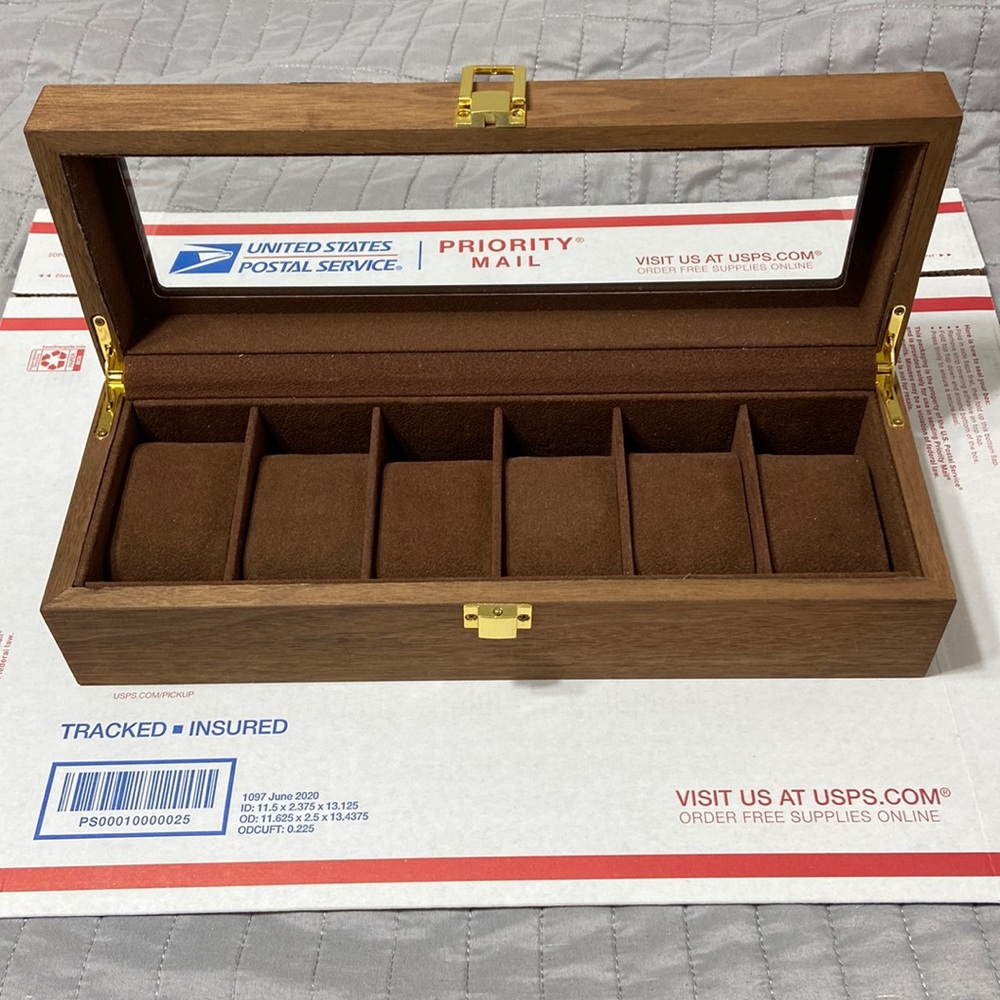 WOODEN BOX WATCH HOLDER